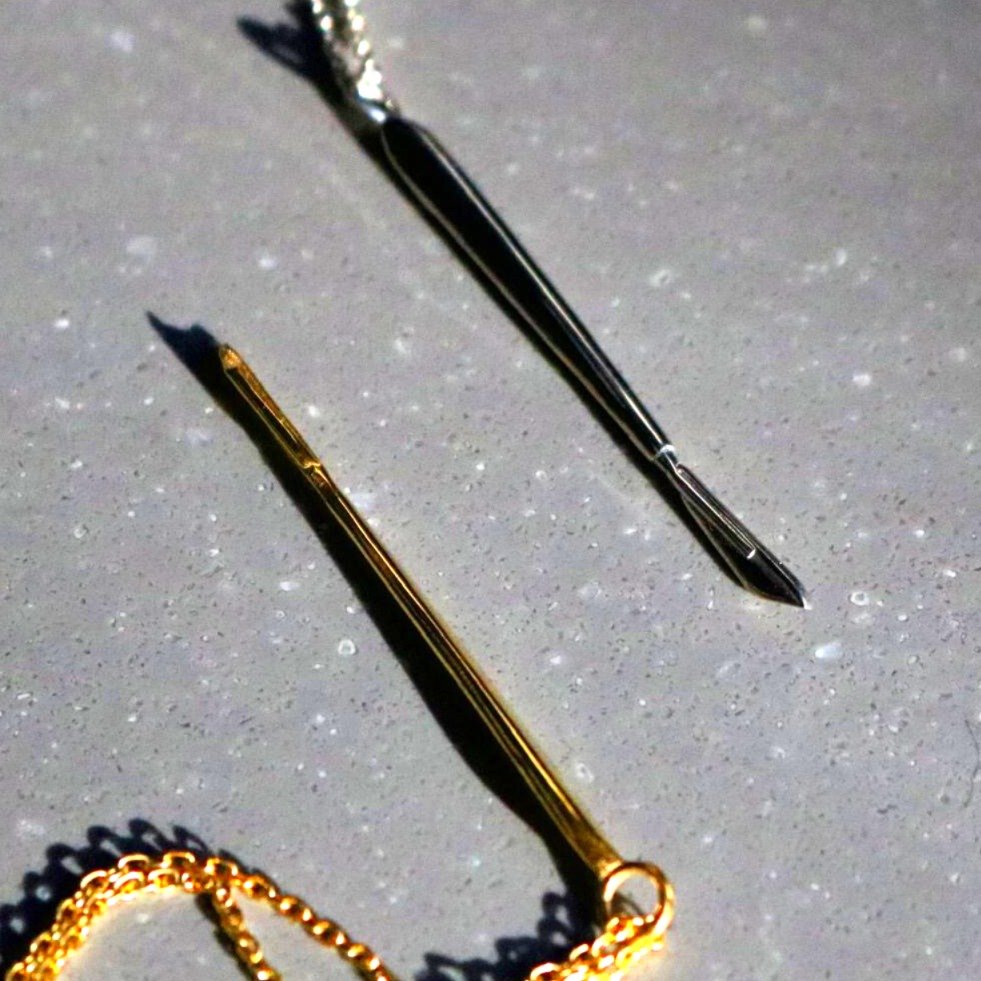 angled view of Scalpelle Silver – medicinal jewelry, gift for surgeons